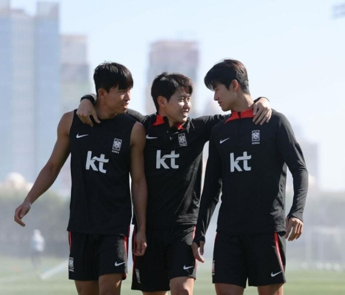 The group of 3 players appeared close on the national team.