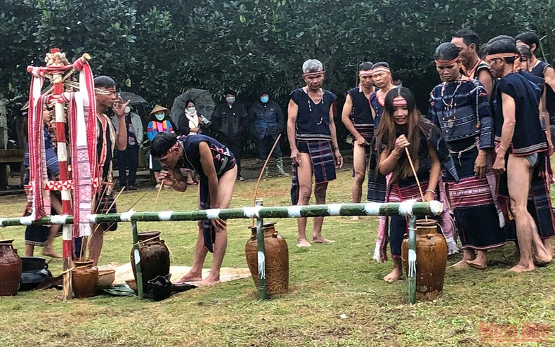 Cérémonie de mariage unique de Ba Na -0