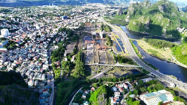 Le terrain « doré » pour construire un hôpital de 4 200 milliards est bloqué dans le défrichement à Quang Ninh photo 5