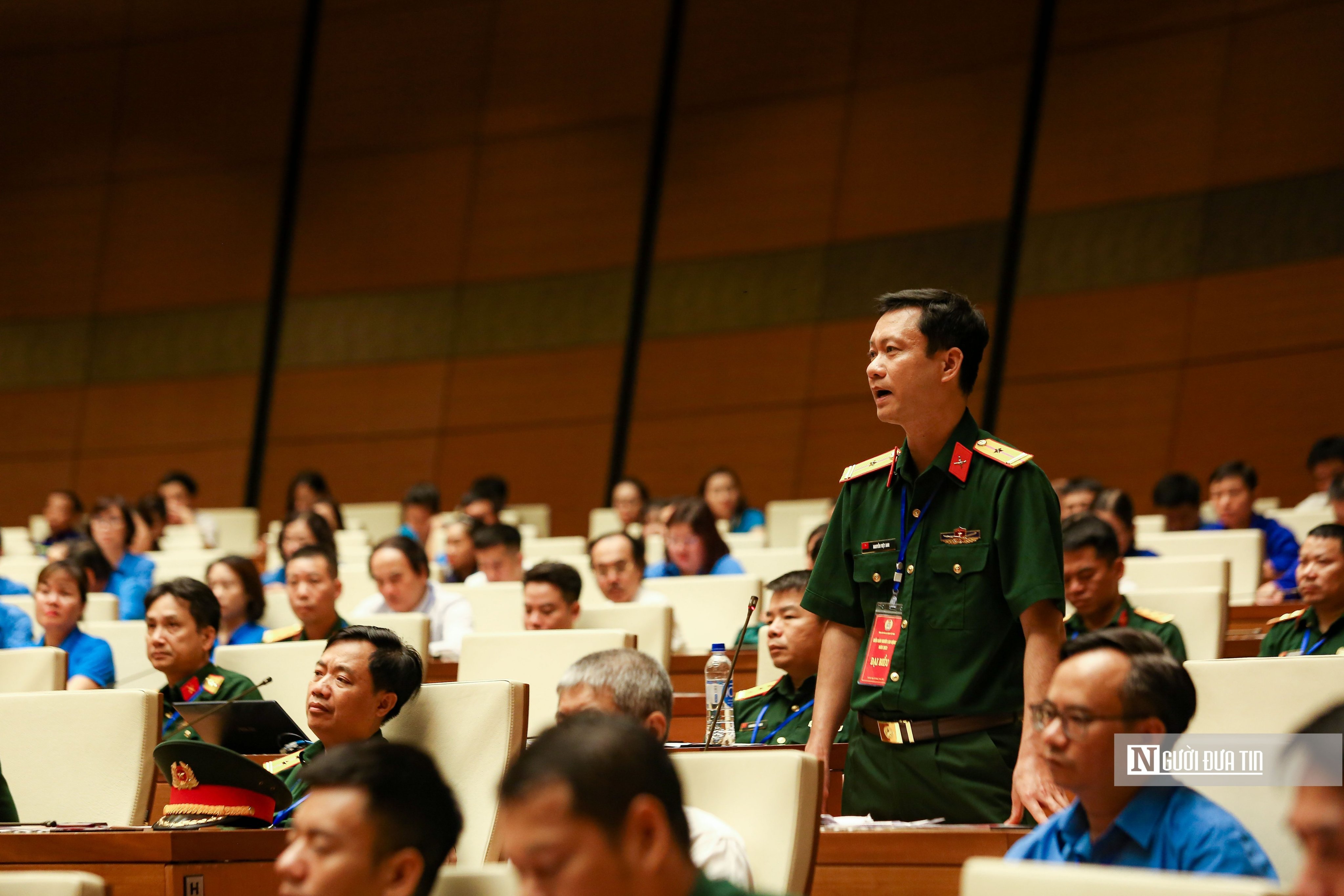 Sự kiện - Chuyện 'con nằm giường, bố mẹ trải chiếu nằm sàn' tại diễn đàn Người lao động (Hình 2).