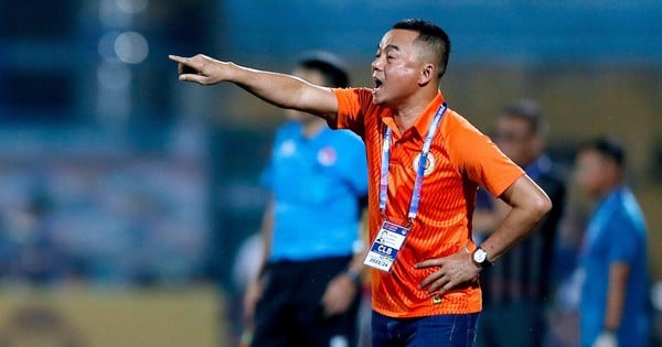 When coach Gong Oh-kyun took over, what did Mr. Tran Tien Dai do at the Hanoi Police team?