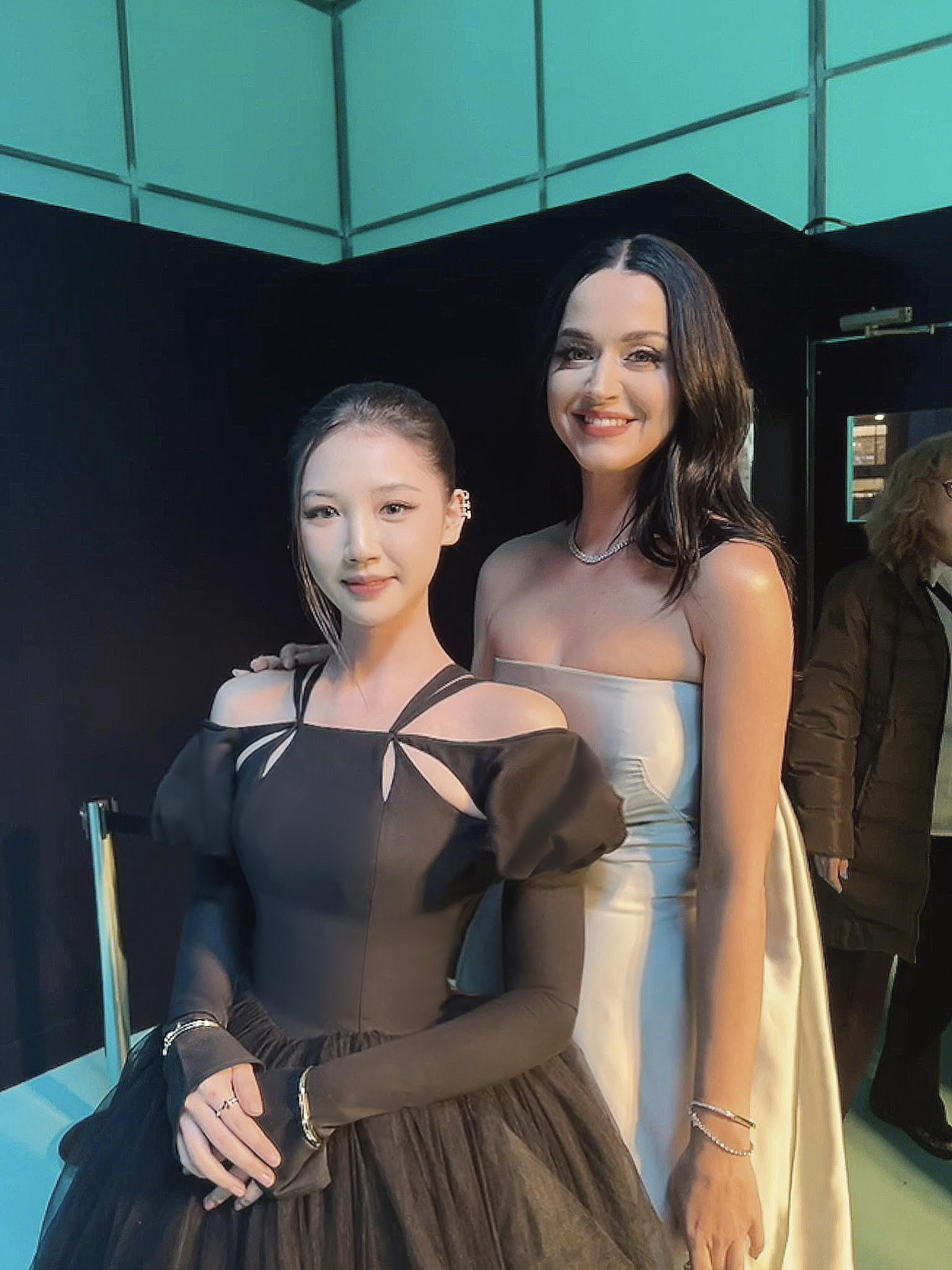 AMEE dự sự kiện cùng Katy Perry, Angela Baby... - Ảnh 1.