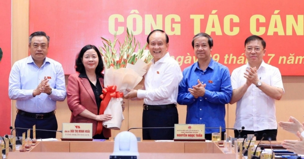 Mme Bui Thi Minh Hoai est chef de la délégation de l’Assemblée nationale de la ville de Hanoi.