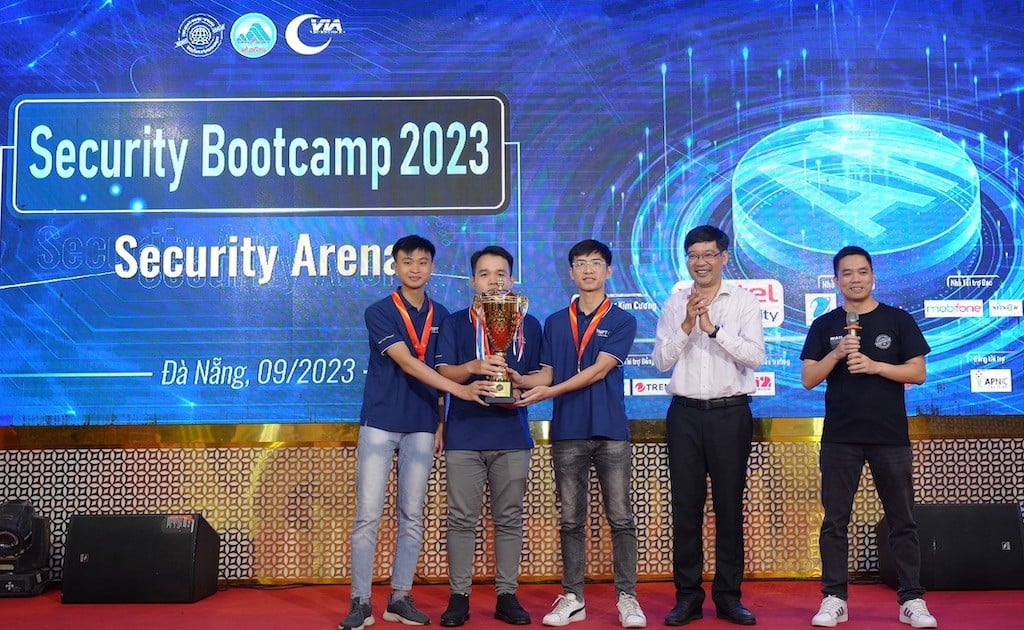 Ba năm liên tiếp VNPT vô địch tại Đấu trường an toàn thông tin Security Bootcamp