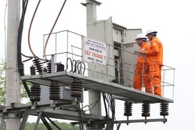 Le secteur de l’électricité est confronté à de nombreuses difficultés alors que la chaleur persiste sur une vaste zone.