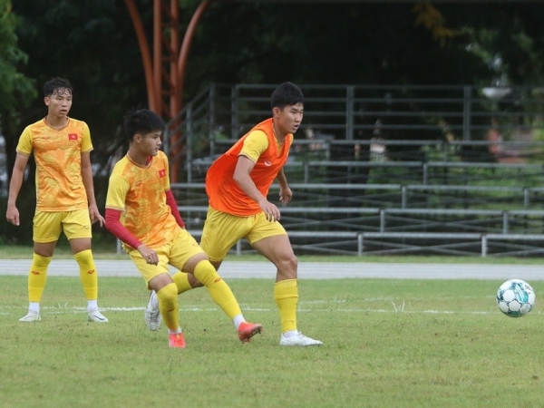 U23 동남아시아 토너먼트에서 U23 베트남과 U23 필리핀의 축구 경기를 라이브로 시청할 수 있는 채널은 어디인가요?