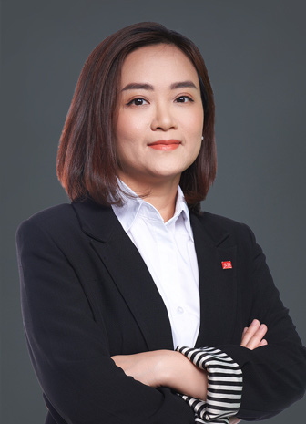 Bà Hoàng Việt Phương 