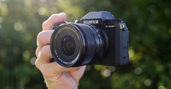 Fujifilm សម្ពោធកាមេរ៉ាឌីជីថលគ្មានកញ្ចក់ X-S20