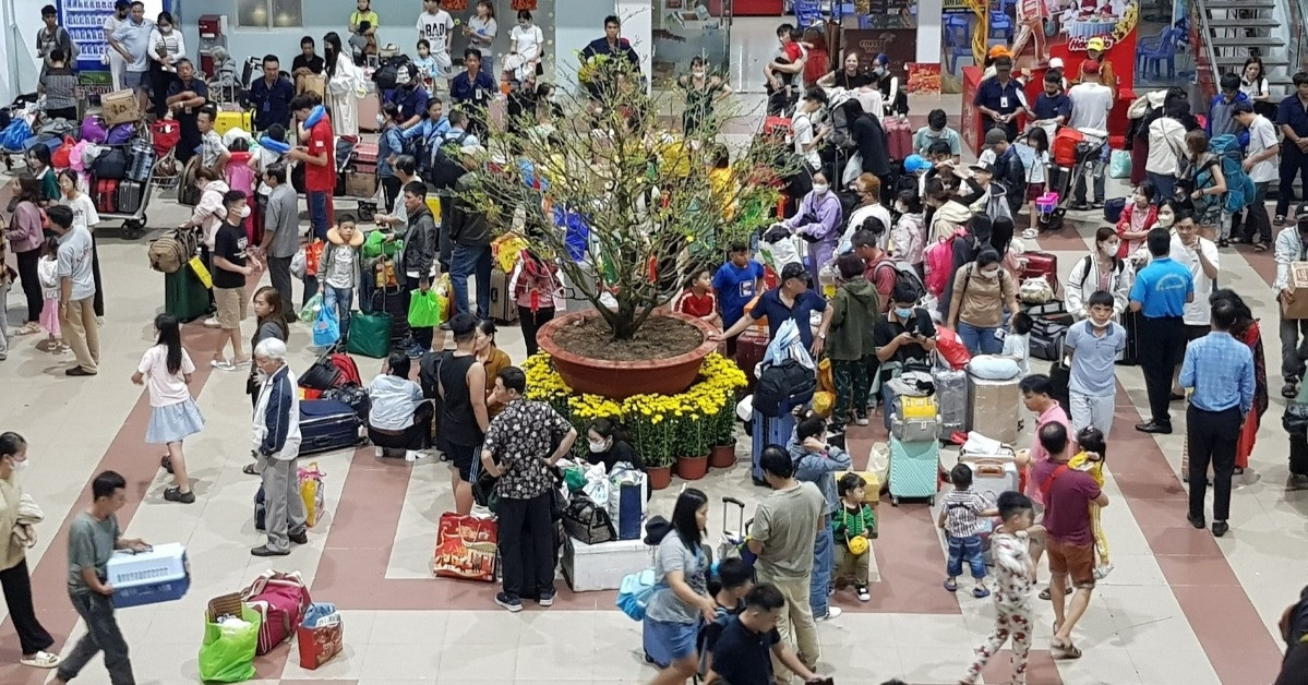 เหลือตั๋วรถไฟจากโฮจิมินห์ซิตี้ไปต่างจังหวัดเพียง 6,000 ใบก่อนเทศกาลตรุษจีน 2025