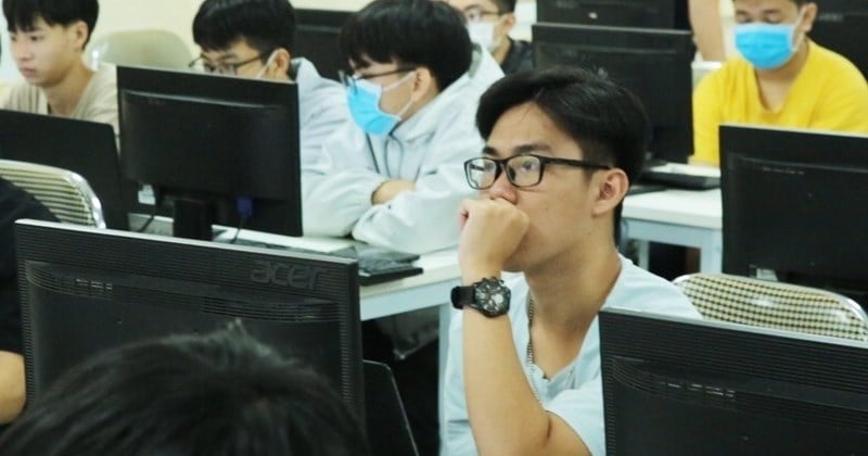 From 18 points, there is more chance to pass Computer Science