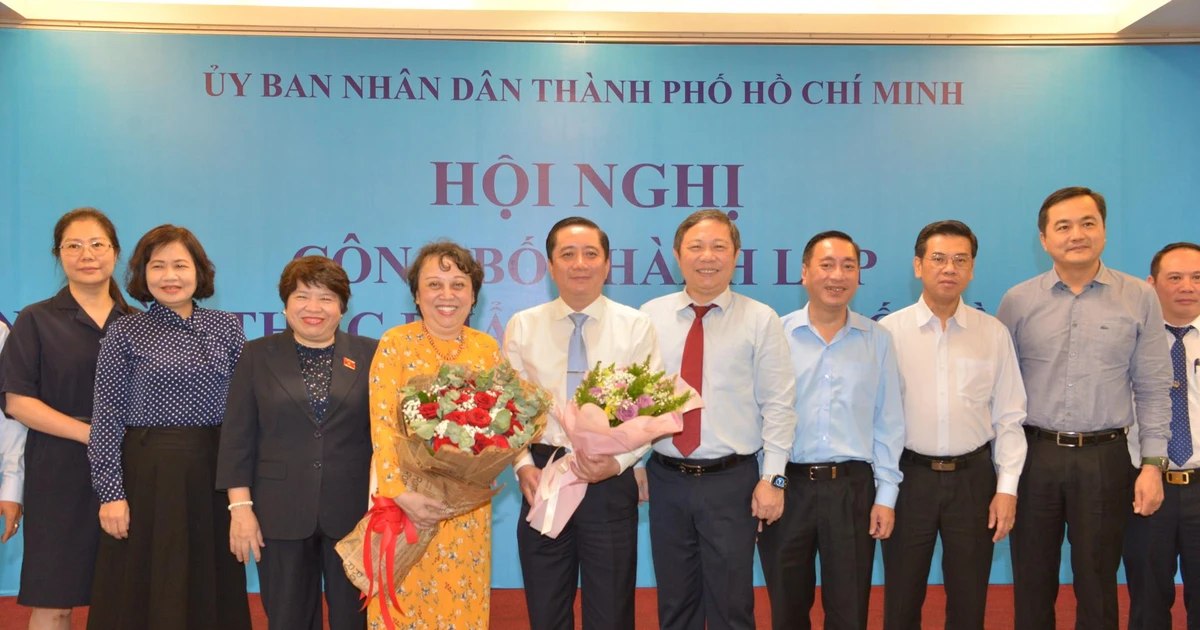 คุณ Pham Khanh Phong Lan เป็นผู้อำนวยการแผนกความปลอดภัยด้านอาหารของนครโฮจิมินห์