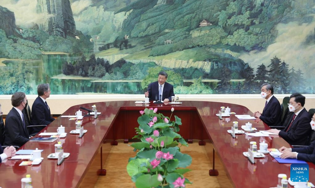 El presidente chino, Xi Jinping, habla con calma al reunirse con el ministro de Asuntos Exteriores de Estados Unidos. Foto 2