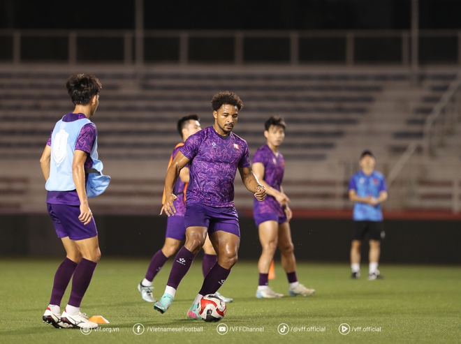 AFF Cup: Đội tuyển Việt Nam tập buổi đầu tiên ở Philippines, sẵn sàng giành 3 điểm- Ảnh 13.