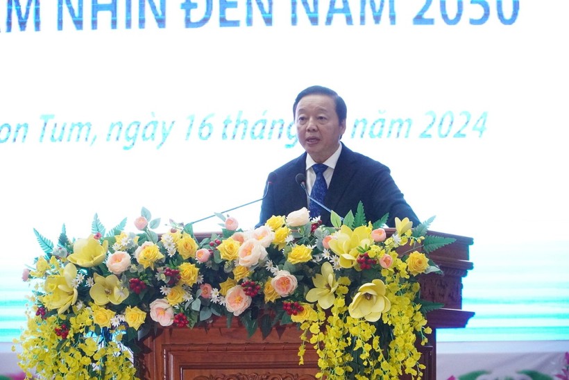 Premierminister Tran Hong Ha plant, Kon Tum zu einem wichtigen pharmazeutischen Produktionszentrum des Landes auszubauen, Bild 1