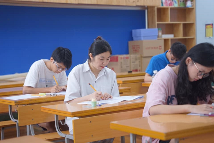 Thi thử IELTS trên giấy miễn phí tại ECE English - 2