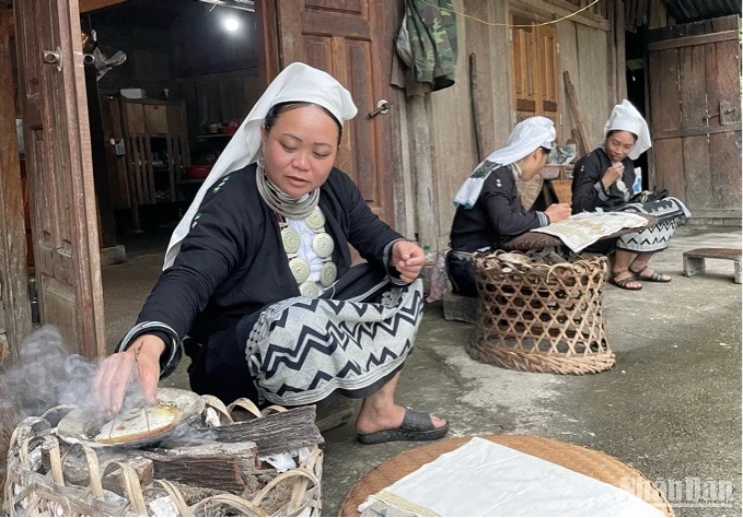 The Children of Ban Vuong and the Legend of the White Buffalo Photo 5