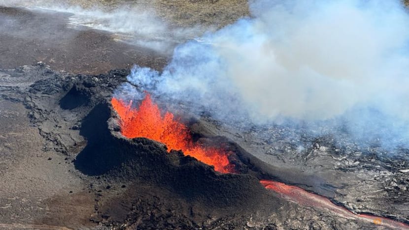 アイスランドの地震と火山噴火警報写真1