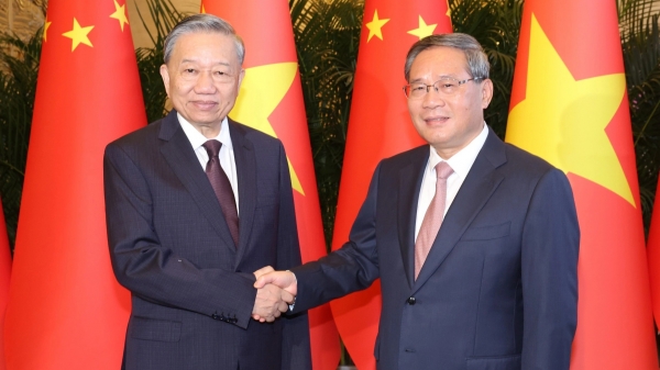 La visita del primer ministro Li Qiang refleja un contacto bueno y positivo entre los altos dirigentes de Vietnam y China.