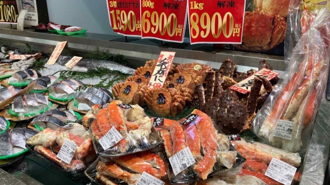 A crab and seafood stall in Japan. Photo: Nikkei