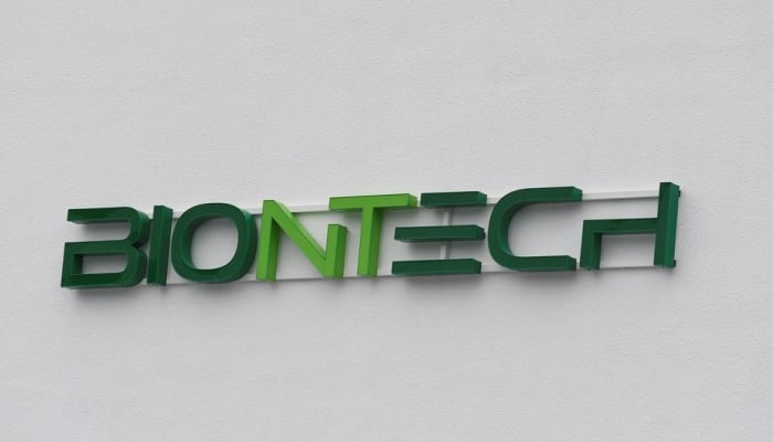 BioNTech phải đối mặt với vụ kiện đầu tiên của Đức về tác dụng phụ của vắc xin COVID