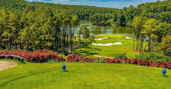 Trang An Golf & Resort