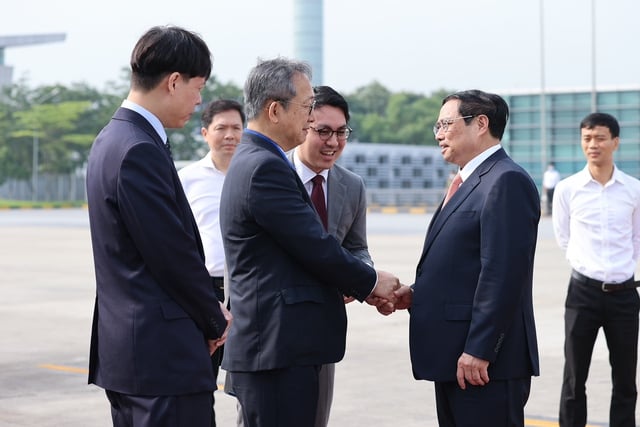 El primer ministro Pham Minh Chinh llega a Japón para la cumbre del G7 y la sesión de trabajo