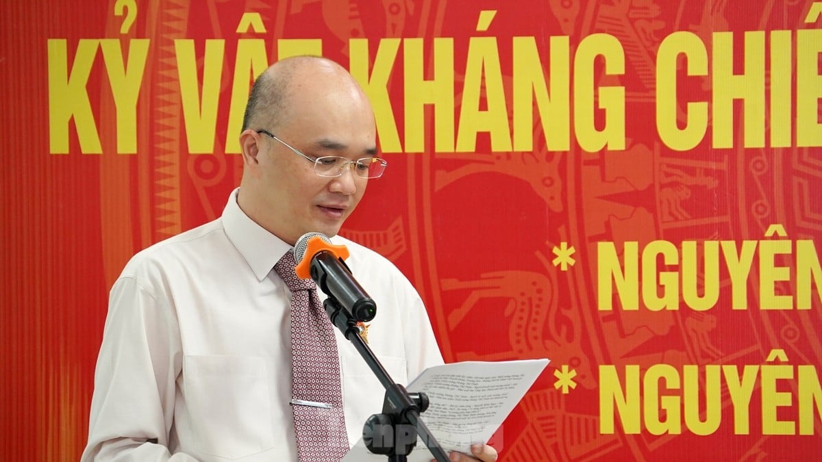 Ho Chi Minh Trail Museum receives war relics from Major General Hoang The Thien's family photo 11