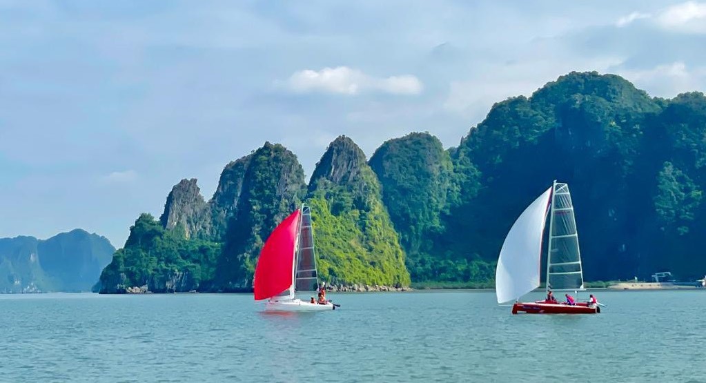 C'est la première fois que nous organisons un festival de voile, de parachute ascensionnel et de jet ski à Quang Ninh