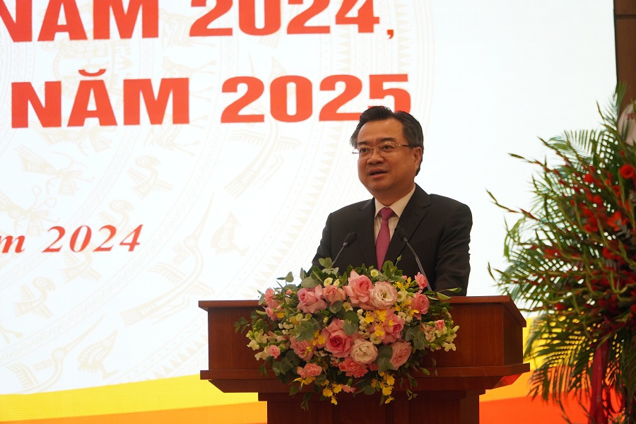 El Ministro de Construcción, Nguyen Thanh Nghi, habló en la conferencia.