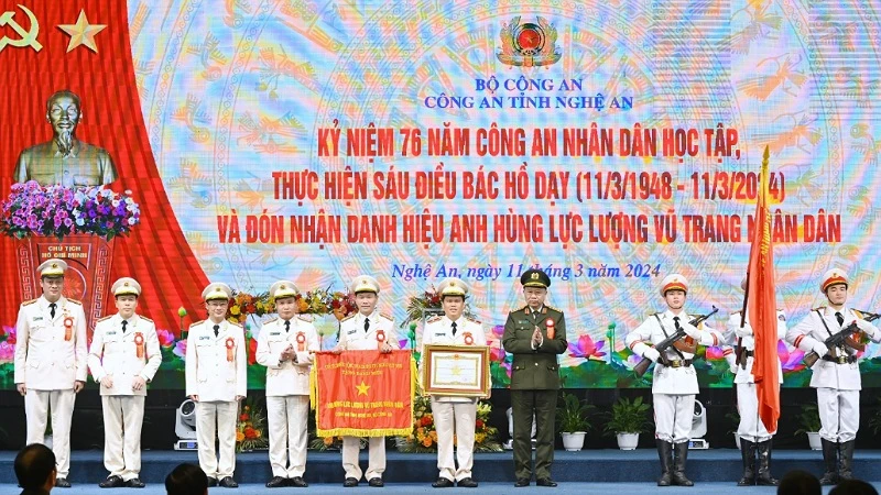 Công an Nghệ An đón nhận danh hiệu Anh hùng Lực lượng vũ trang nhân dân