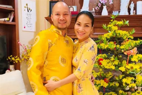 Hồng Ngọc và chồng. Ảnh: Facebook nhân vật