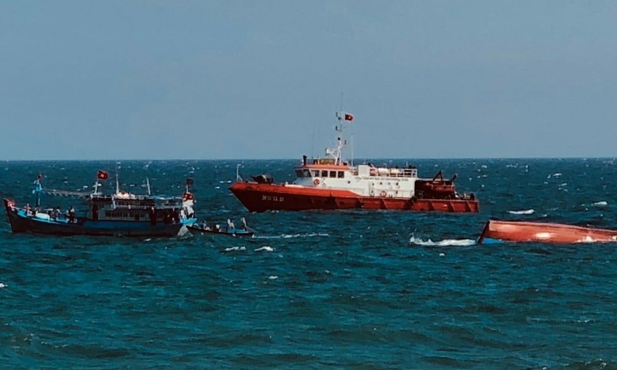 Boot mit 9 Personen kenterte in der Nähe der Insel Phu Quy