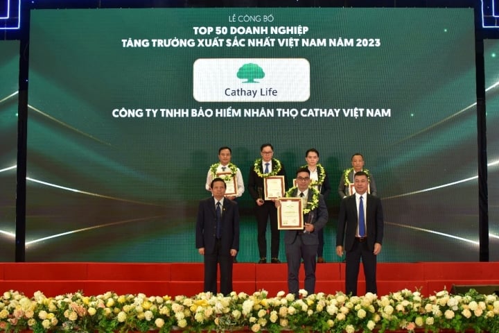 Cathay Life Vietnam reaches Top 500 fastest growing enterprises in 2023 - 1