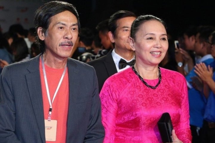 People's Artist Bui Bai Binh and Meritorious Artist Ngoc Thu.