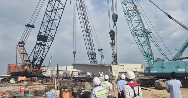 Las primeras vigas del puente en el proyecto del puente Dai Ngai 2