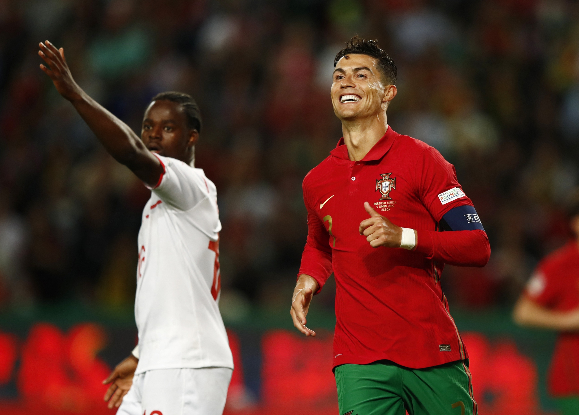 Sao Man United rực sáng, Bồ Đào Nha thắng đậm Bosnia vòng loại EURO - Ảnh 2.