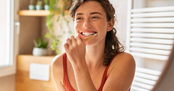 What is the best time to brush your teeth?