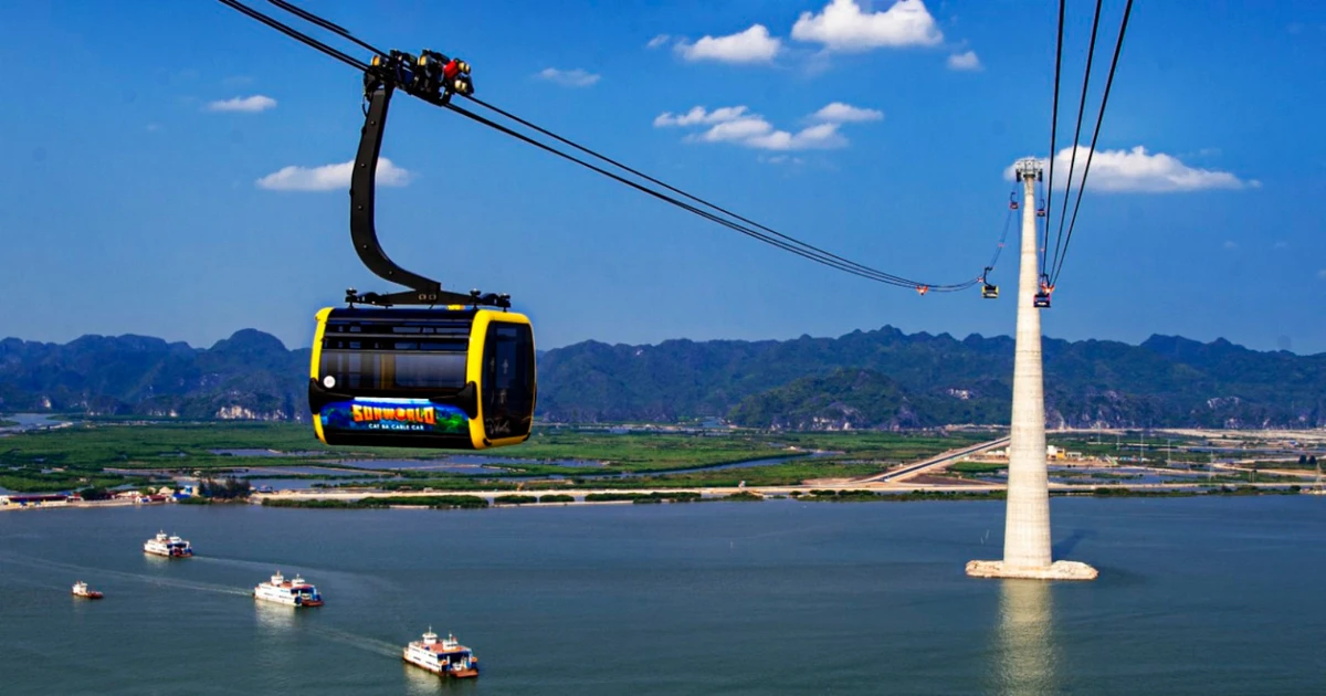 Exploring Cat Ba by cable car becomes a trend