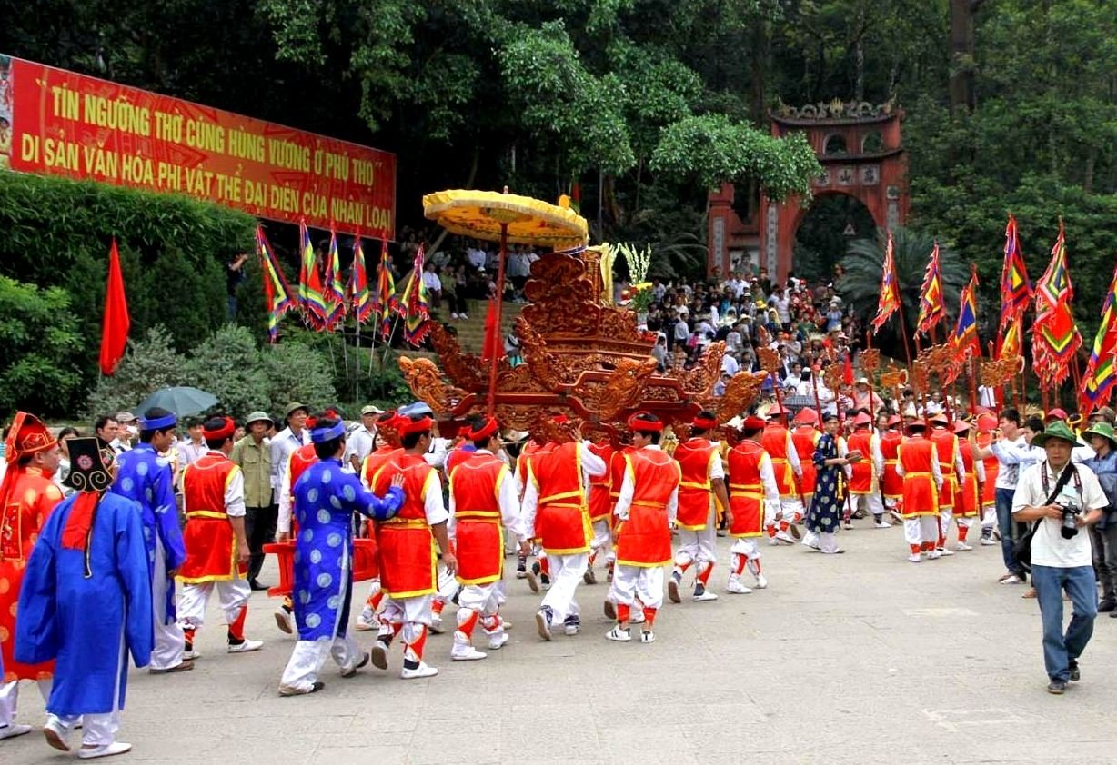 Des activités sportives de masse ont lieu au temple Hung