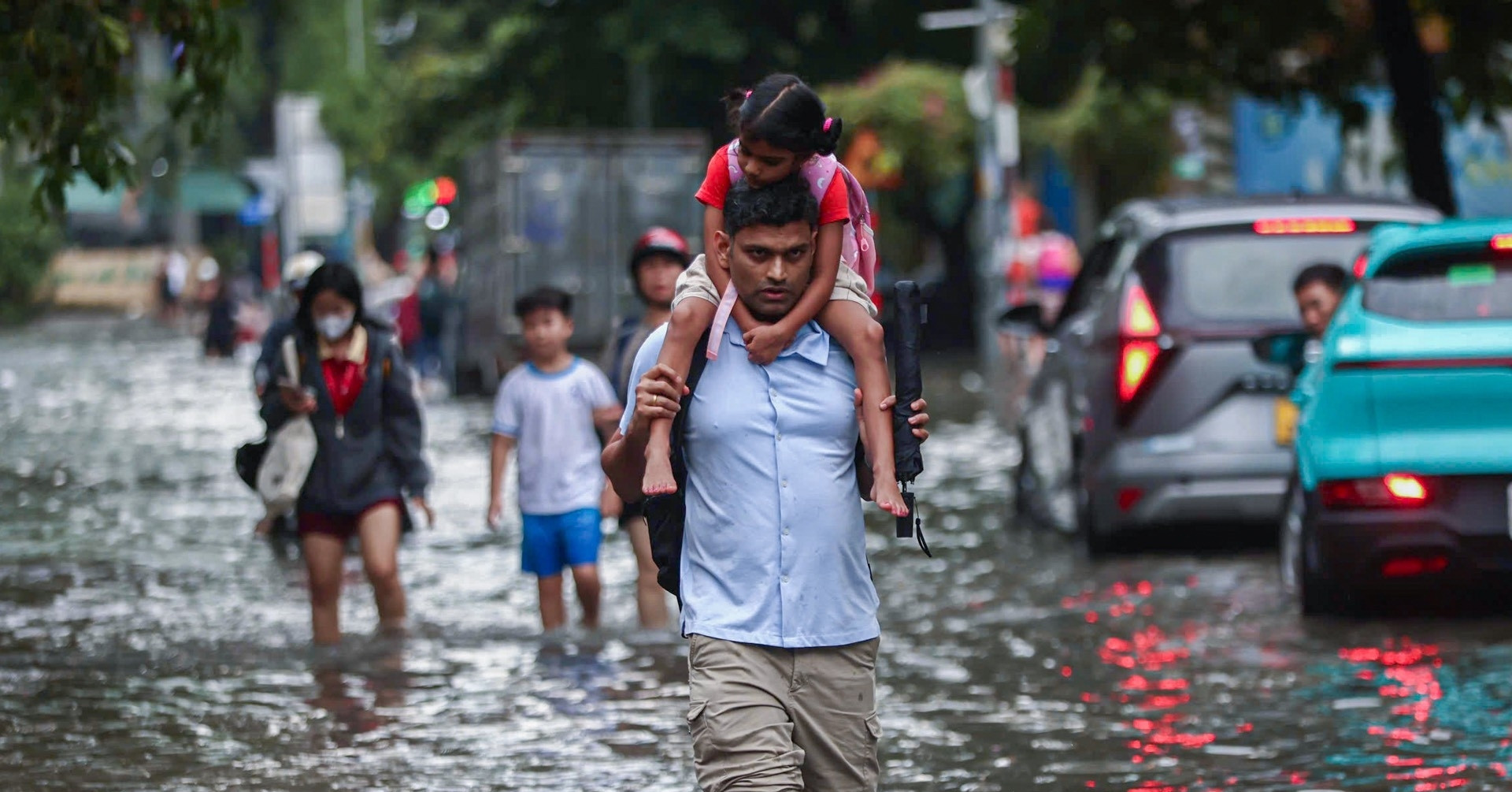 พยากรณ์อากาศ 10/11/2567 : พื้นที่กวางตรี-ฟูเอียน ภาคใต้ มีฝนตกหนักมาก