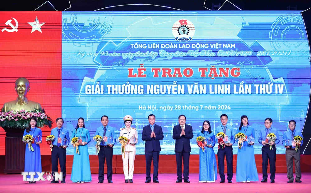 TTXVN_2807ChutichQuochoi9.jpg