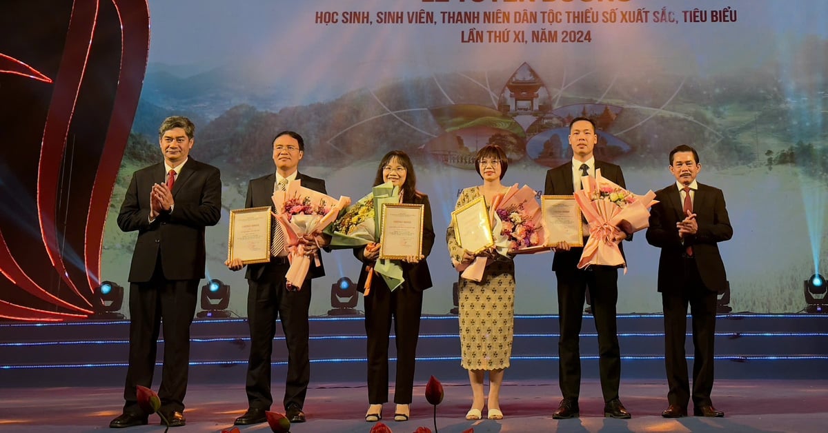 Vietnam Chemical Group sponsors outstanding ethnic minority students