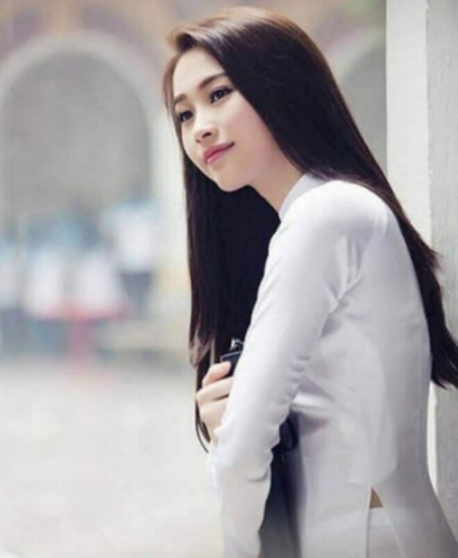 Suggestions de belles coiffures pour les étudiantes portant l'Ao Dai pour prendre des photos de remise de diplôme - 1