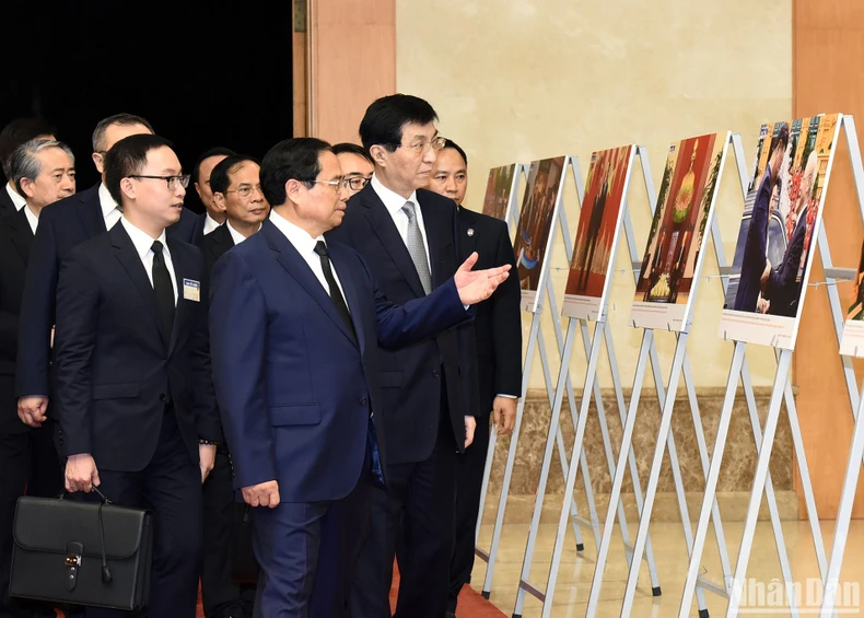 [Photo] Prime Minister Pham Minh Chinh receives Chairman of the Chinese People's Political Consultative Conference Wang Huning photo 1