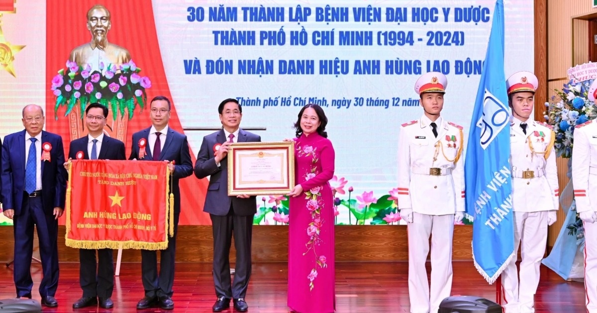 Bệnh viện ở TPHCM nhận danh hiệu cao quý do Chủ tịch nước phong tặng