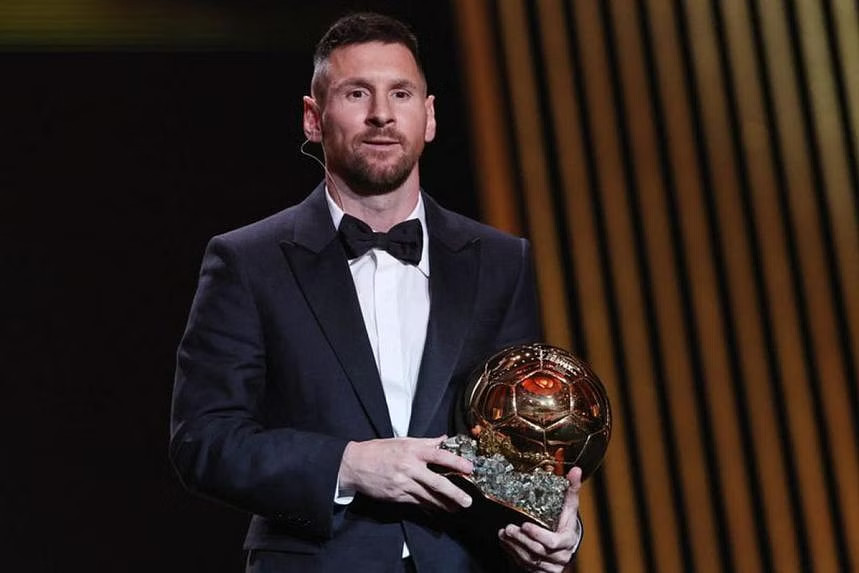 Messi đoạt Quả Bóng Vàng thứ tám