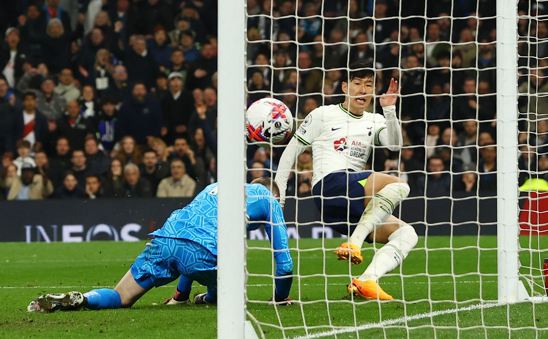 Rơi điểm trước Tottenham, Man United gian nan mục tiêu Top 4 - Ảnh 4.