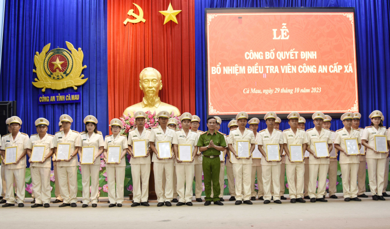 Cà Mau: Bổ nhiệm 32 điều tra viên cấp xã - Ảnh 1.