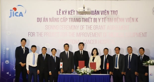 Signing ceremony of the Grant Agreement for the technical assistance project "Upgrading medical equipment at K Hospital" funded by the Japanese Government as a non-refundable aid