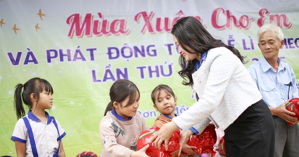 Lucky money piggy bank for ethnic children in difficult circumstances